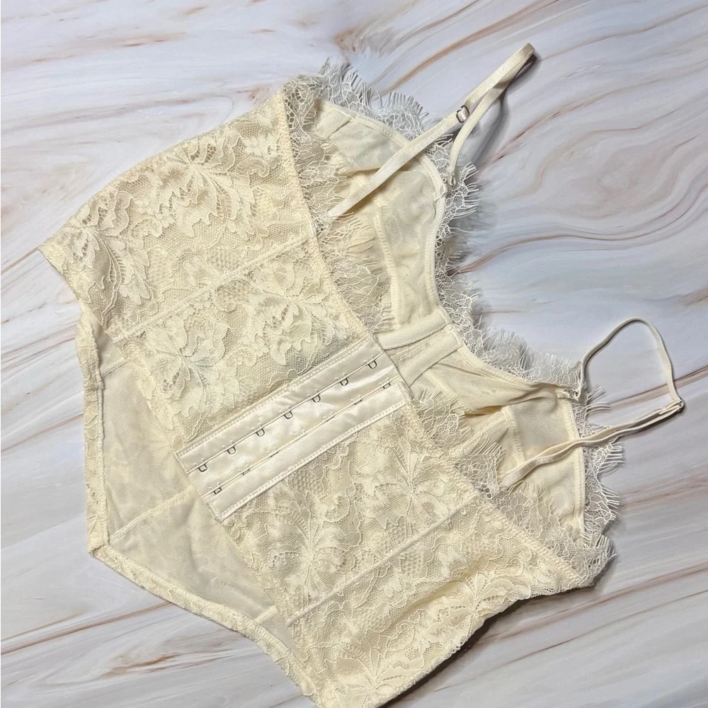 Hunter & Brown Cream Lace Bralette Small Elegant Feminine Soft Romantic Festival